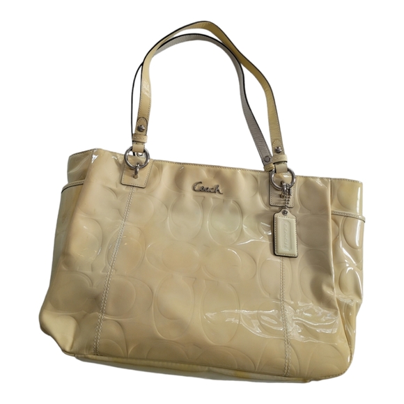 Coach Shoulder bag. Zip closure. - Picture 15 of 15